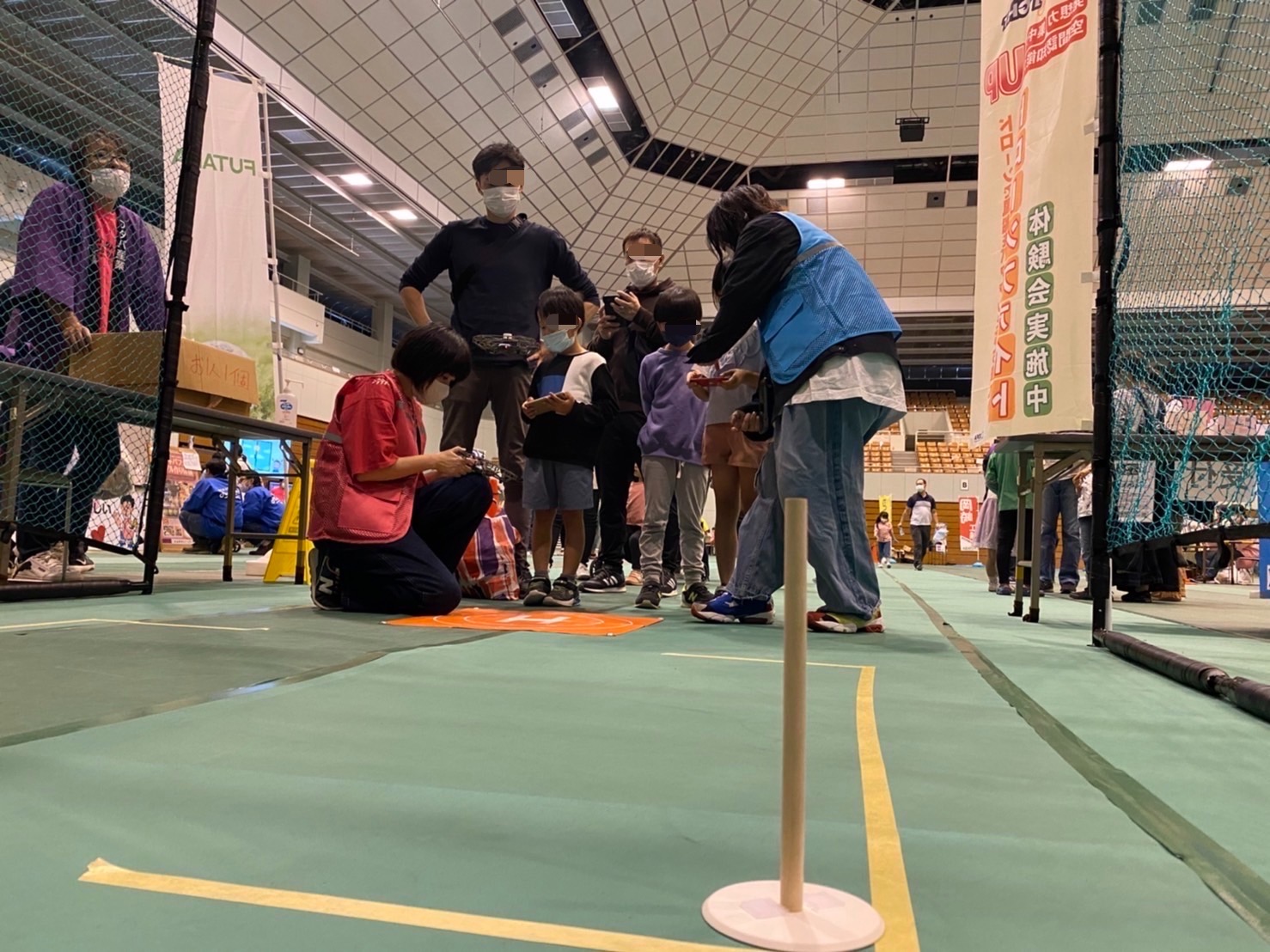 企業イベントでのドローン体験の様子